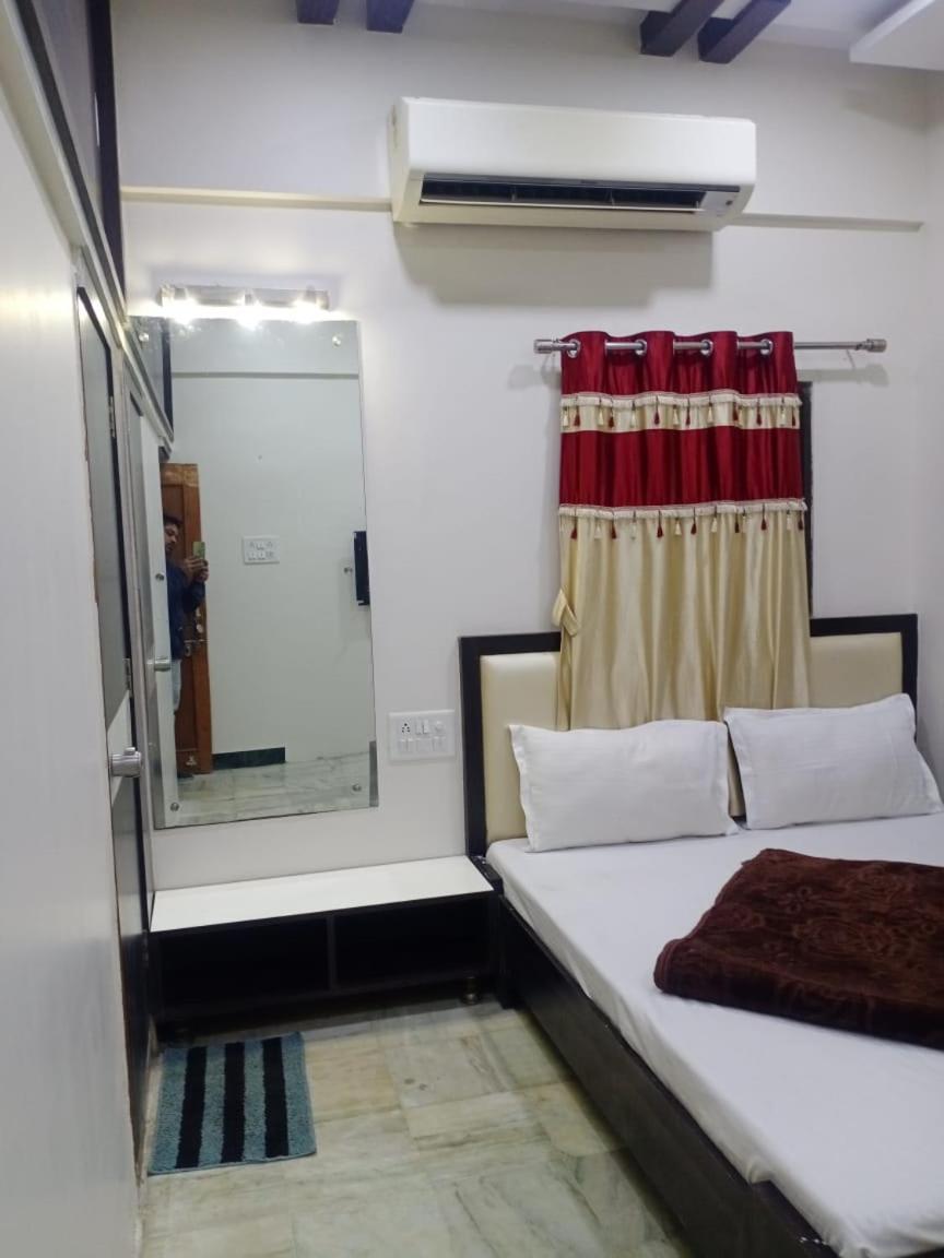 Hotel Roshan Palace Ambaji Екстер'єр фото